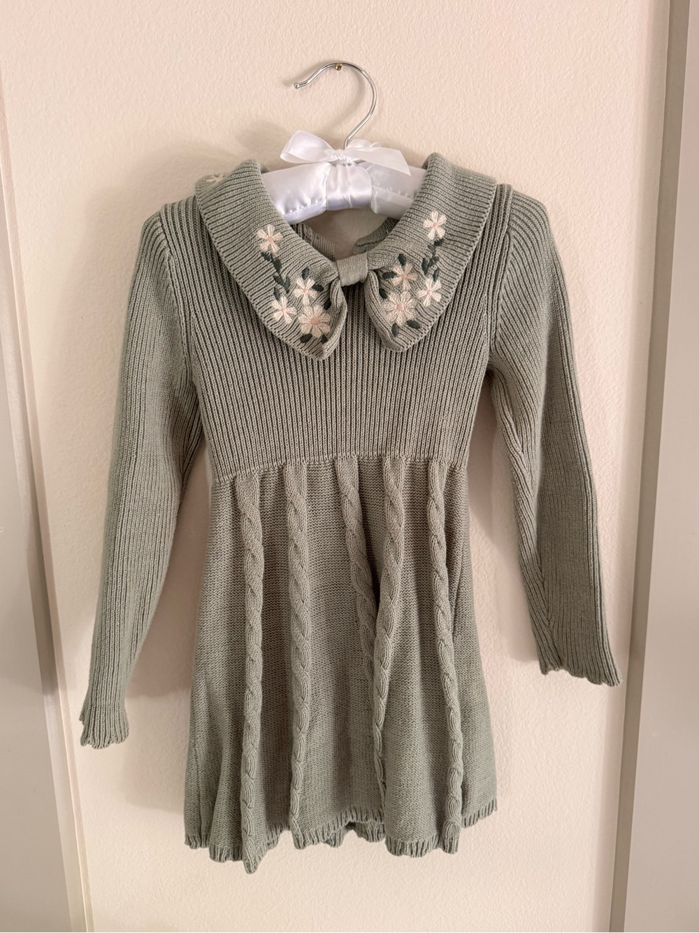 Girls 5t Sage Green Cable Knit Dress with Embroidered Peter Pan Collar Floral